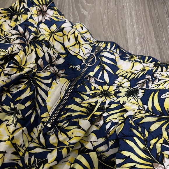 🔵5 For $15🔵 DeFacto Flowy Tropical Zip Up Shorts - Picture 4 of 9